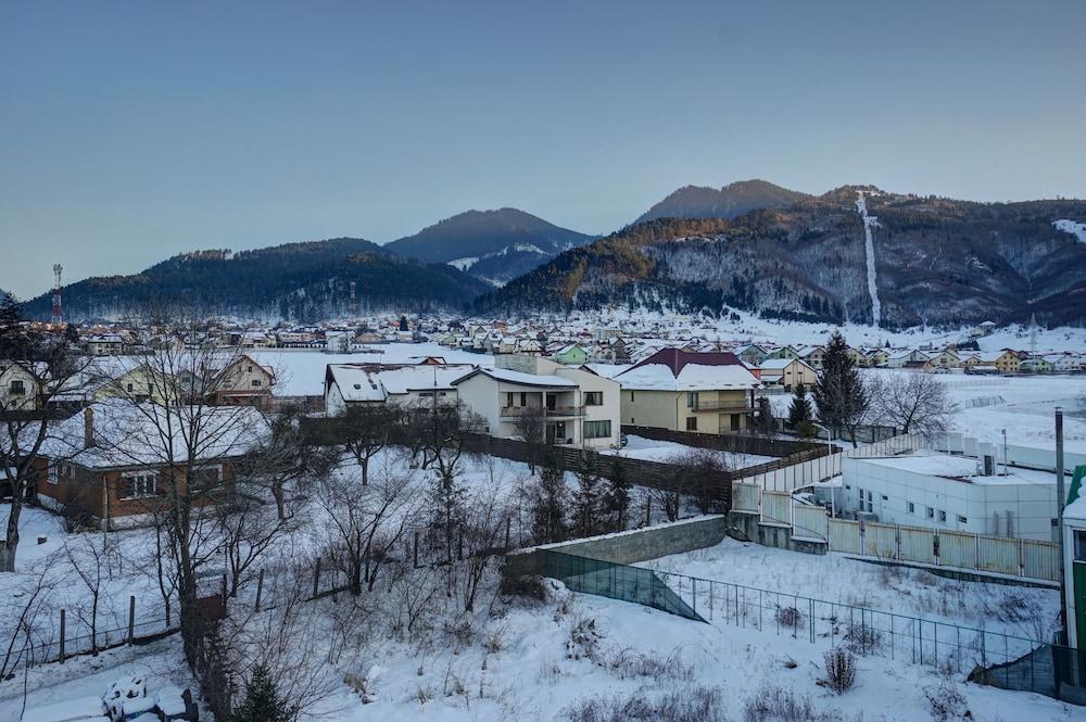 Hotel Ave Lux Сэчеле Экстерьер фото