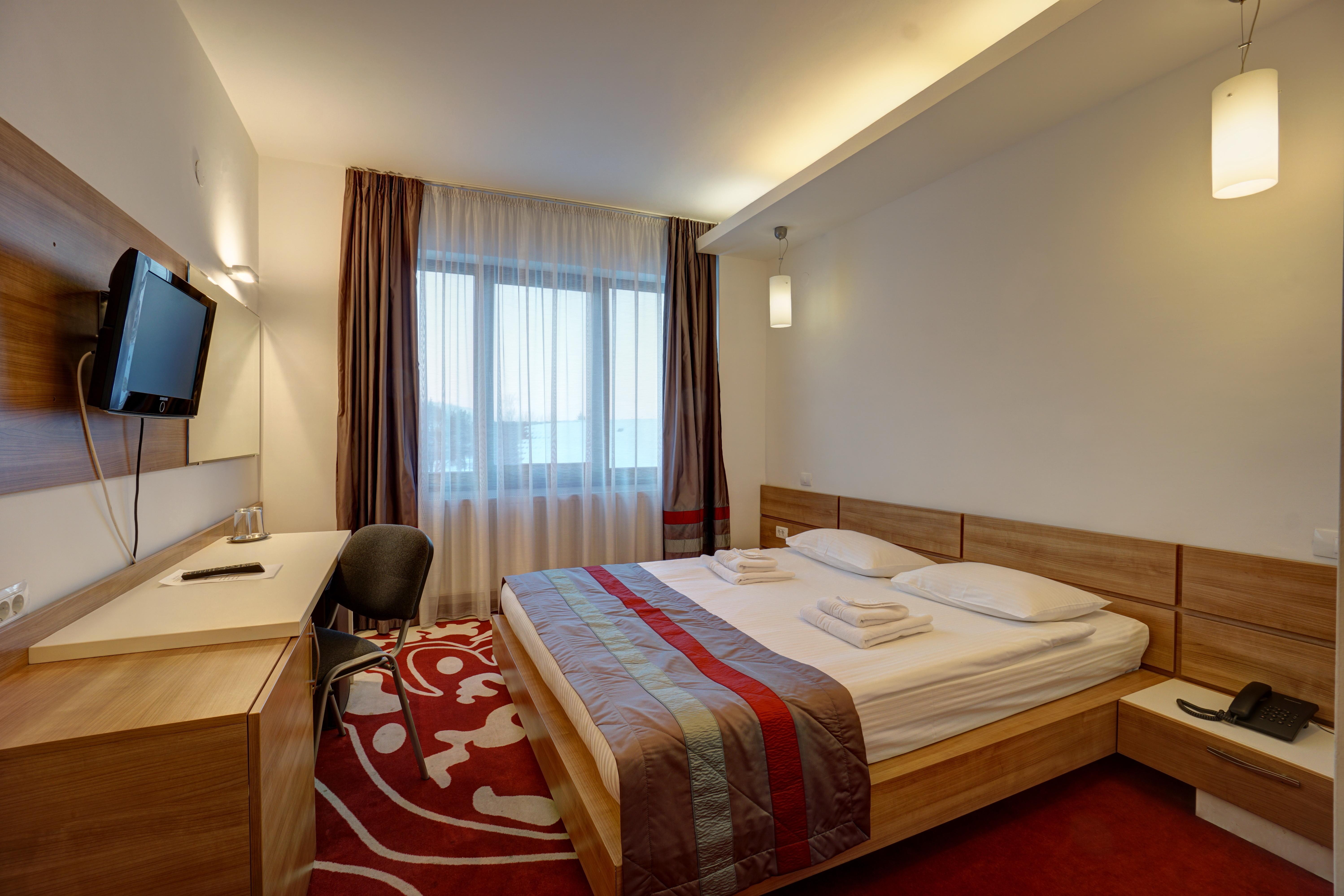 Hotel Ave Lux Сэчеле Экстерьер фото