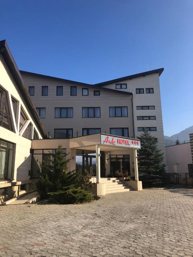 Hotel Ave Lux Сэчеле Экстерьер фото