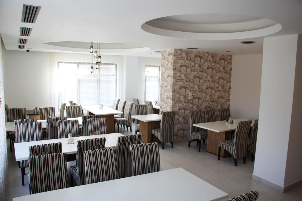 Hotel Ave Lux Сэчеле Экстерьер фото