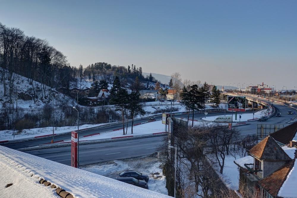 Hotel Ave Lux Сэчеле Экстерьер фото