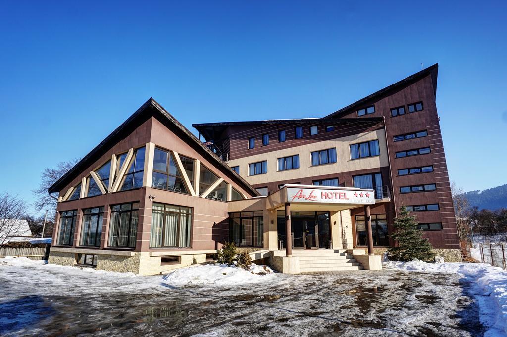 Hotel Ave Lux Сэчеле Экстерьер фото