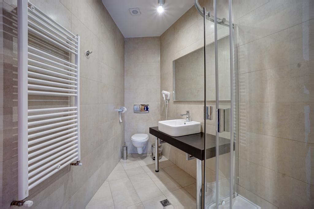 Hotel Ave Lux Сэчеле Экстерьер фото